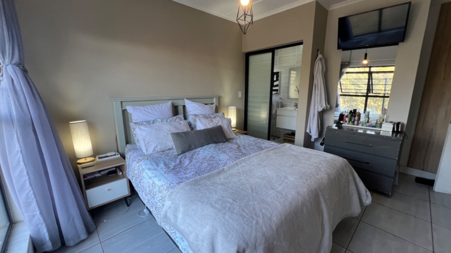 3 Bedroom Property for Sale in Waterfall Gauteng