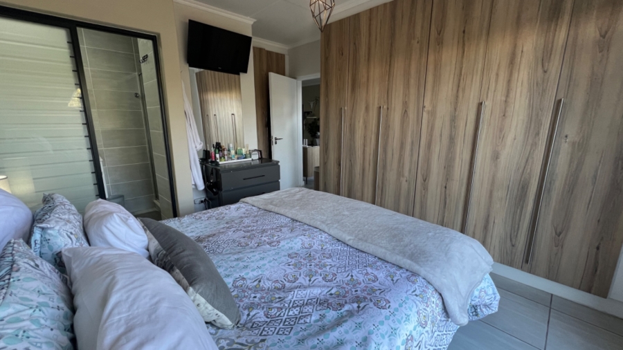 3 Bedroom Property for Sale in Waterfall Gauteng