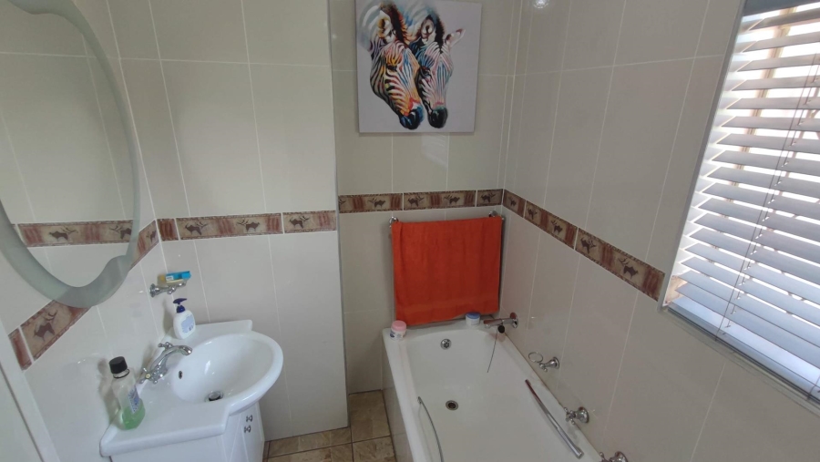 3 Bedroom Property for Sale in Mayberry Park Gauteng