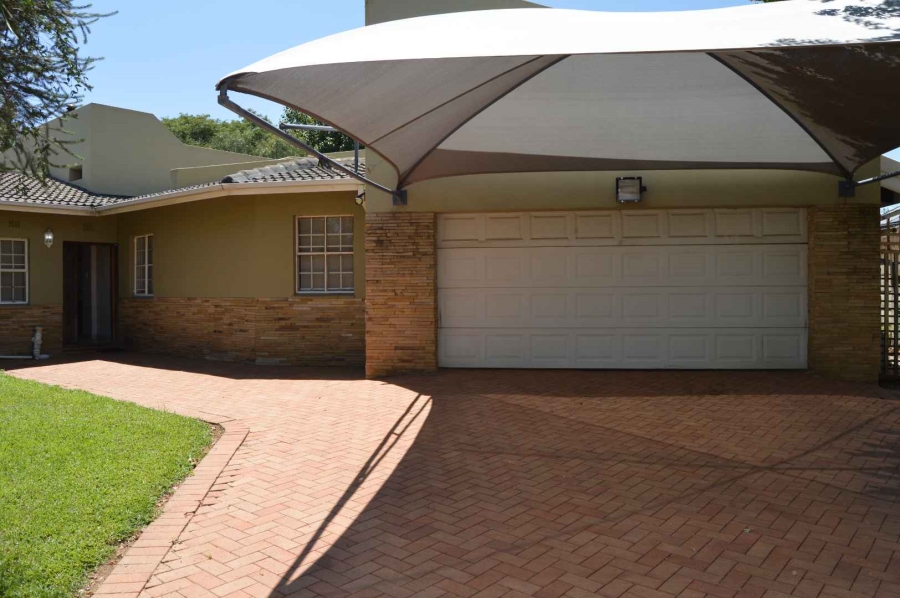 3 Bedroom Property for Sale in Brackendowns Gauteng