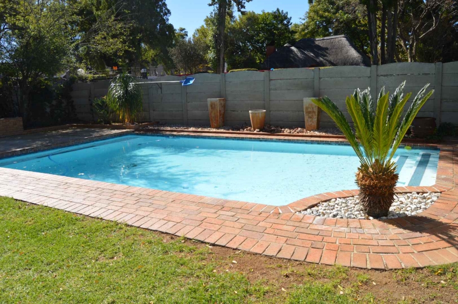 3 Bedroom Property for Sale in Brackendowns Gauteng