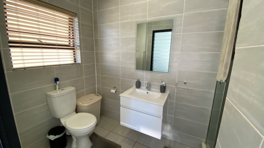 3 Bedroom Property for Sale in Waterfall Gauteng