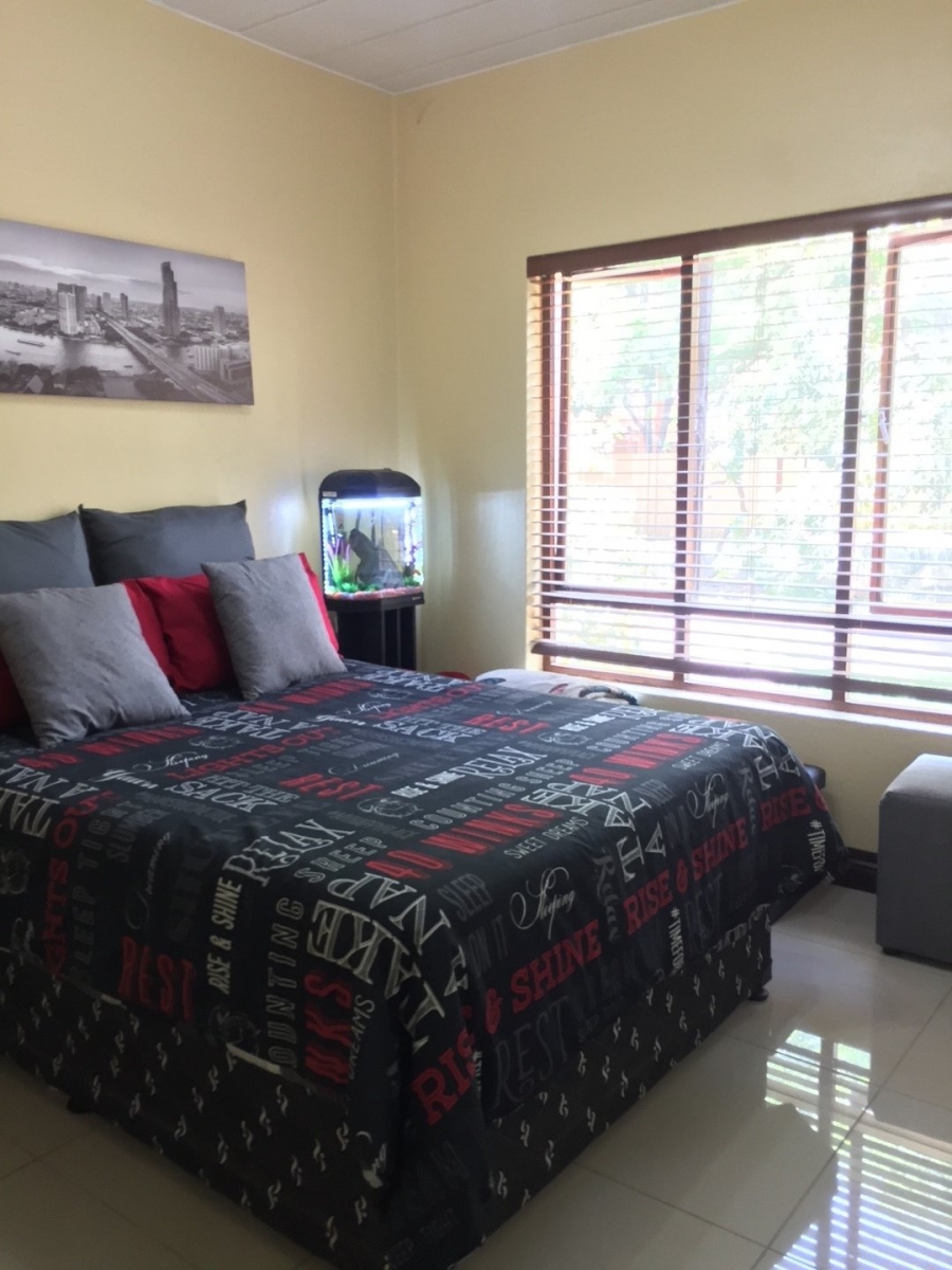 2 Bedroom Property for Sale in Douglasdale Gauteng