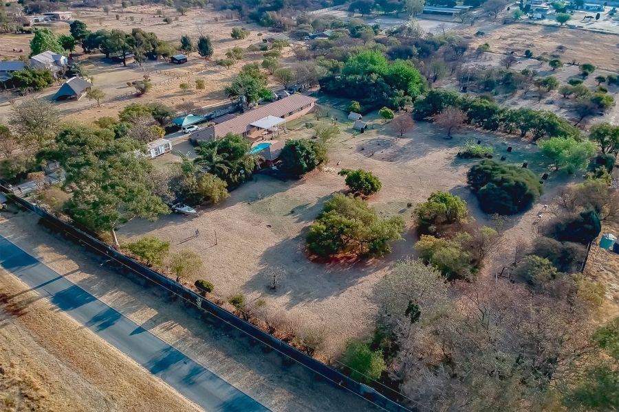 5 Bedroom Property for Sale in Mnandi Gauteng