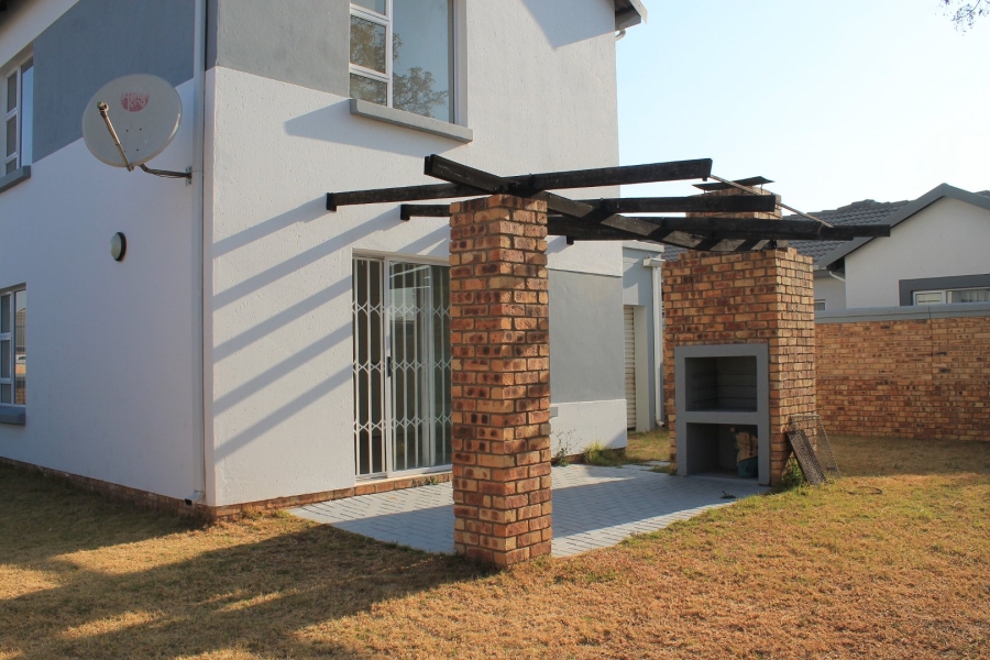 3 Bedroom Property for Sale in Roseacre Gauteng