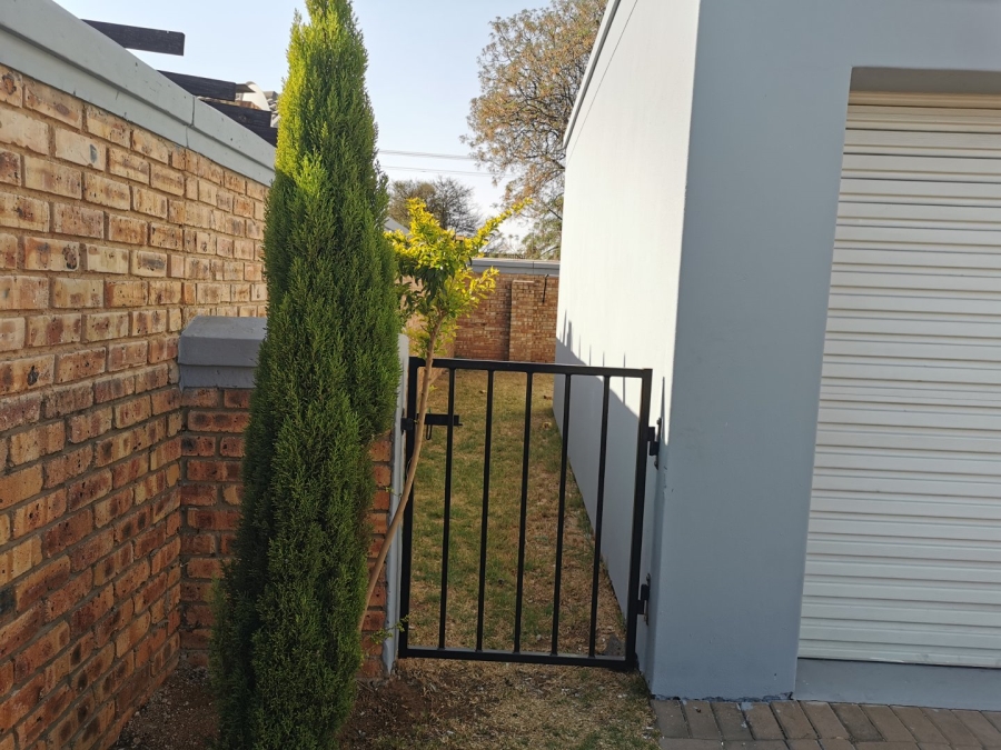 3 Bedroom Property for Sale in Roseacre Gauteng