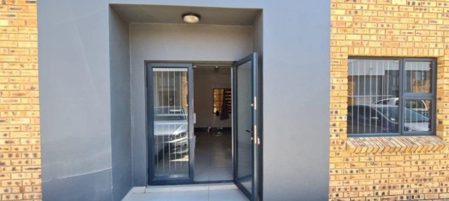 To Let commercial Property for Rent in Strijdom Park Gauteng