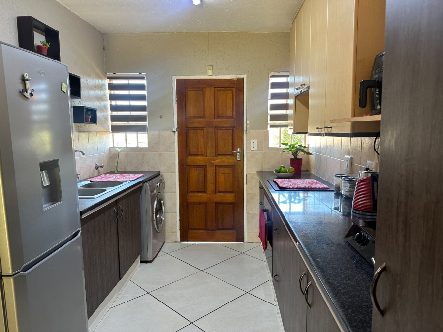 3 Bedroom Property for Sale in Wilgeheuwel Gauteng