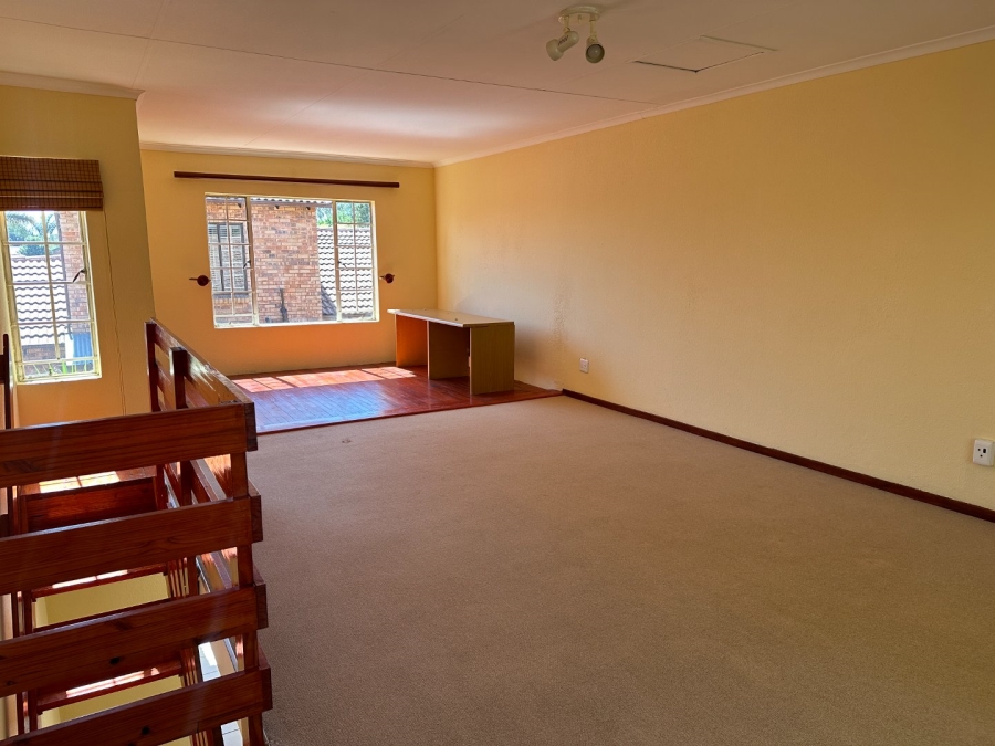 3 Bedroom Property for Sale in Weltevreden Park Gauteng