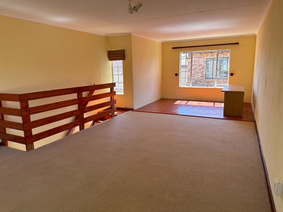 3 Bedroom Property for Sale in Weltevreden Park Gauteng