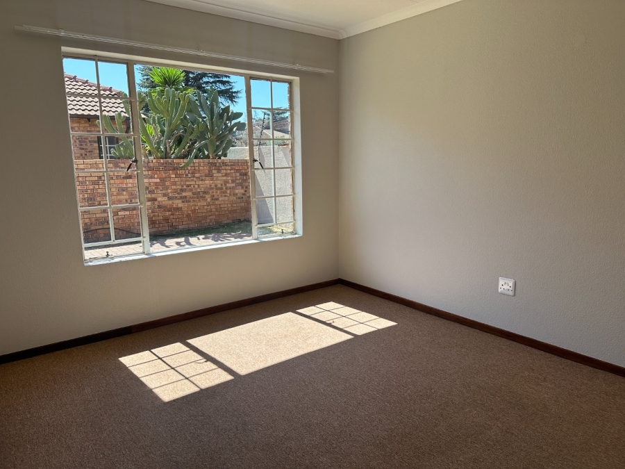 3 Bedroom Property for Sale in Weltevreden Park Gauteng