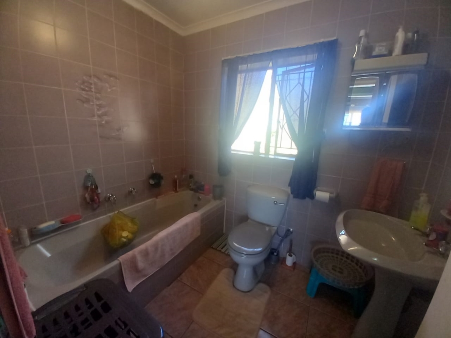 3 Bedroom Property for Sale in Noordheuwel Gauteng