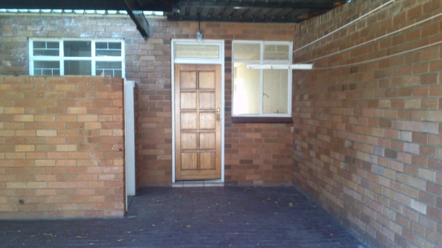 To Let 2 Bedroom Property for Rent in Pretoria North Gauteng