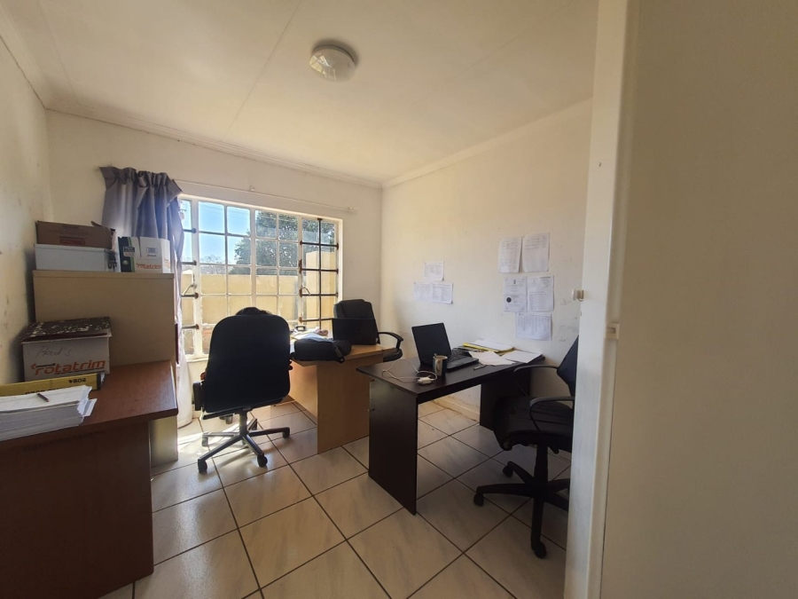 3 Bedroom Property for Sale in Roodepoort Central Gauteng