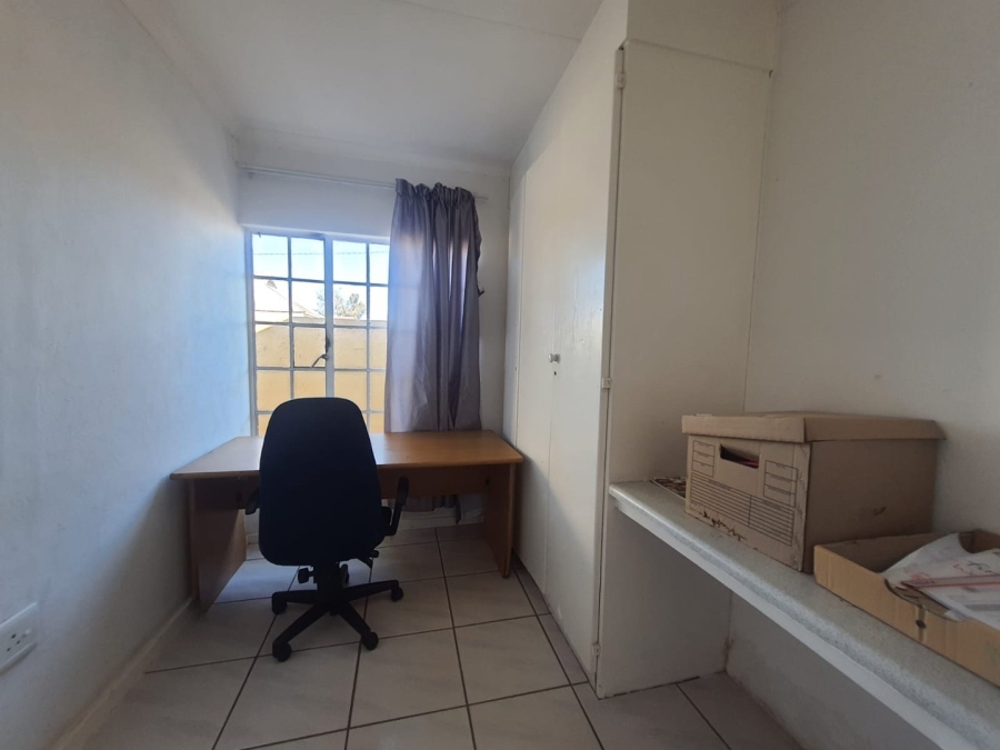 3 Bedroom Property for Sale in Roodepoort Central Gauteng