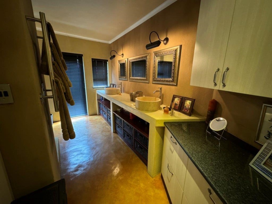 12 Bedroom Property for Sale in Ferndale Gauteng