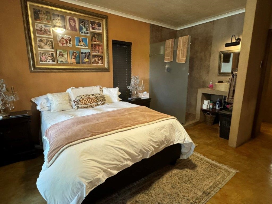 12 Bedroom Property for Sale in Ferndale Gauteng