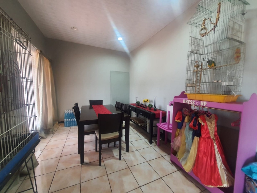 4 Bedroom Property for Sale in Rant En Dal Gauteng