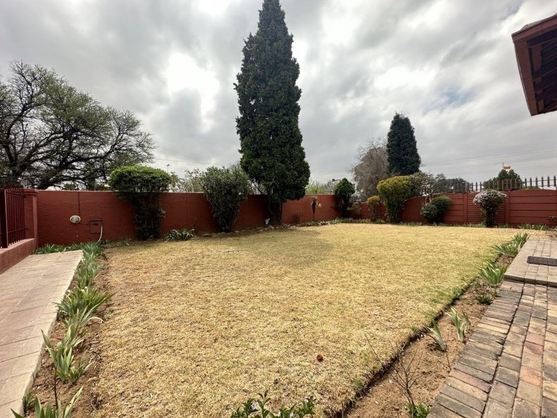 4 Bedroom Property for Sale in Robertsham Gauteng