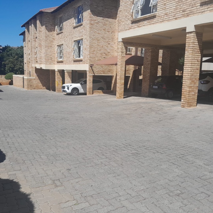 To Let 2 Bedroom Property for Rent in Fairland Gauteng