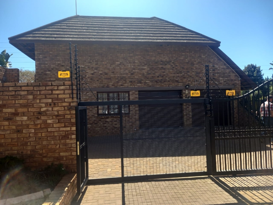 4 Bedroom Property for Sale in Noordkruin Gauteng