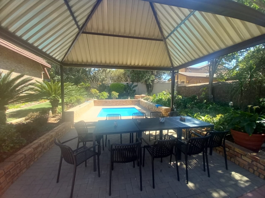 4 Bedroom Property for Sale in Noordkruin Gauteng