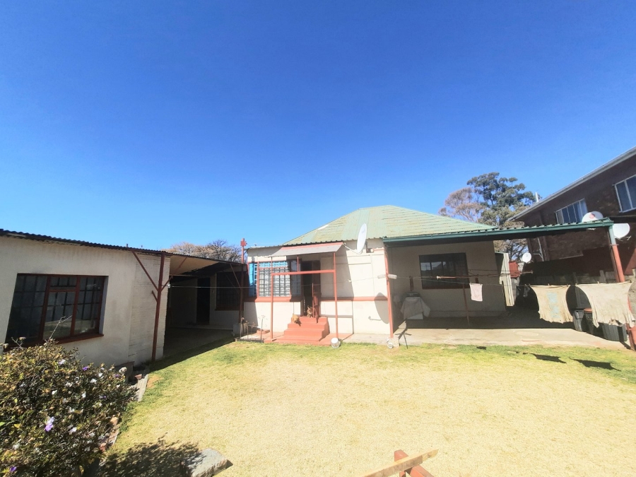 6 Bedroom Property for Sale in La Rochelle Gauteng