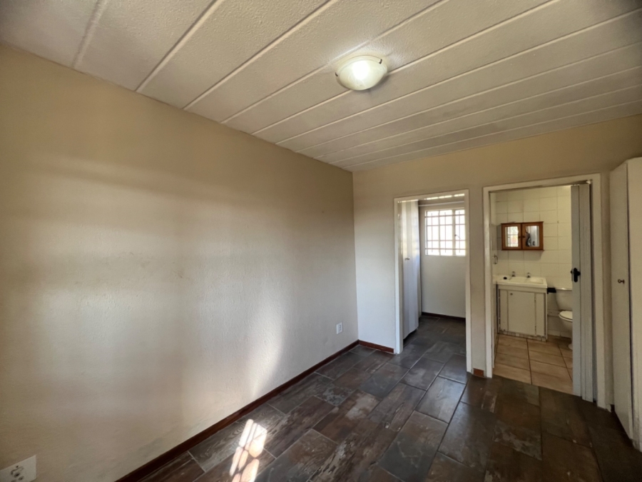 1 Bedroom Property for Sale in Rietvalleirand Gauteng