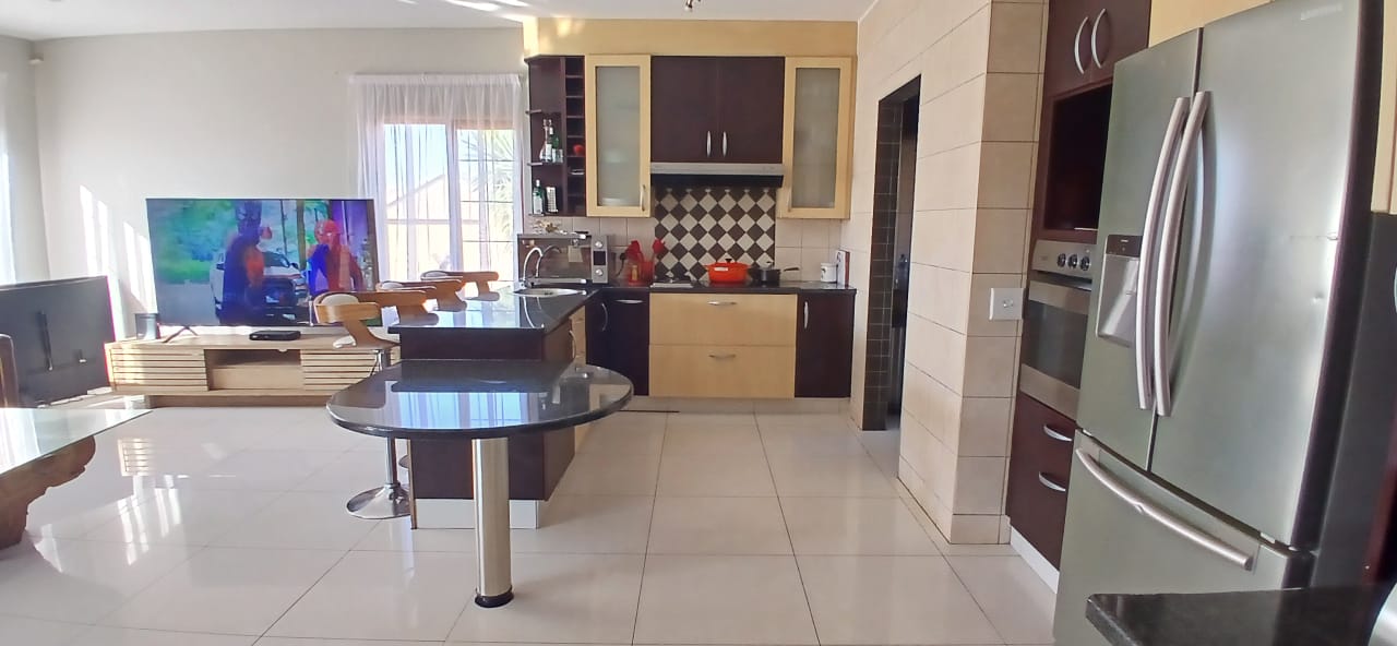 4 Bedroom Property for Sale in Heuwelsig Estate Gauteng