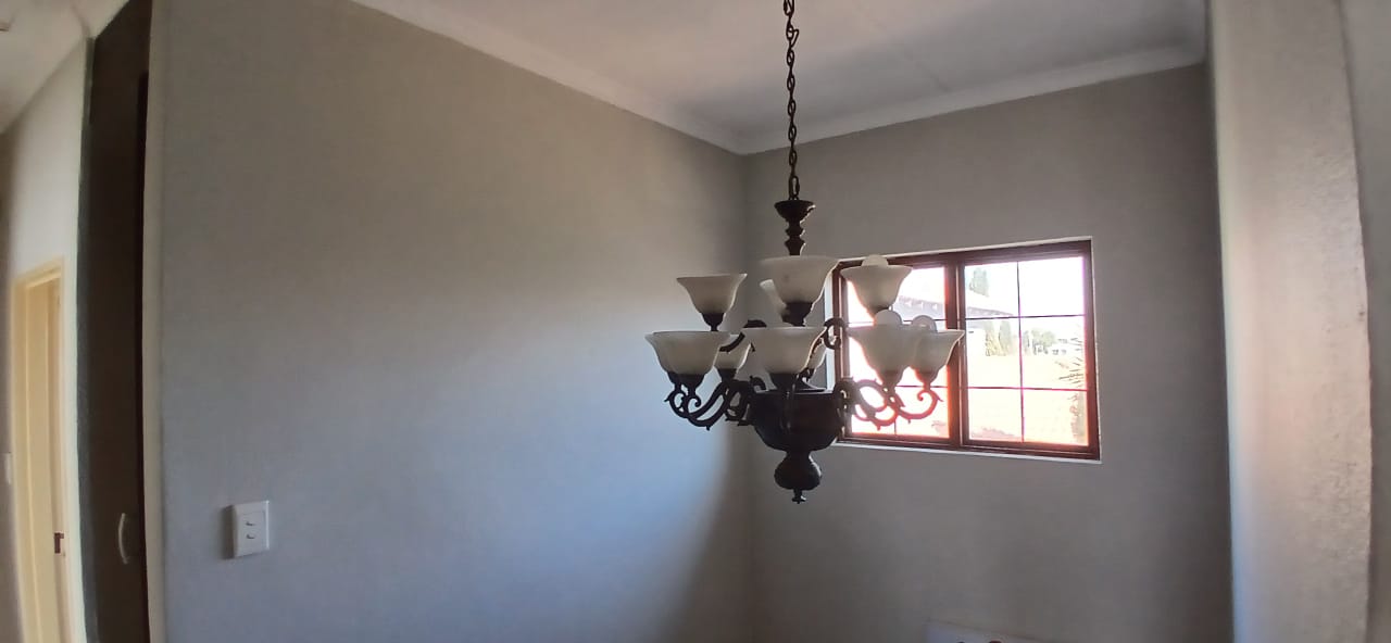 4 Bedroom Property for Sale in Heuwelsig Estate Gauteng