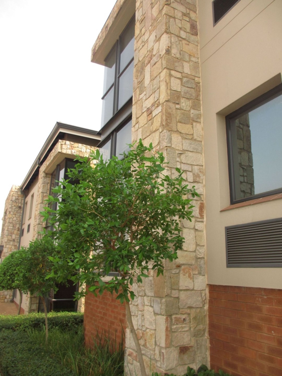 To Let commercial Property for Rent in Fourways Gardens Gauteng