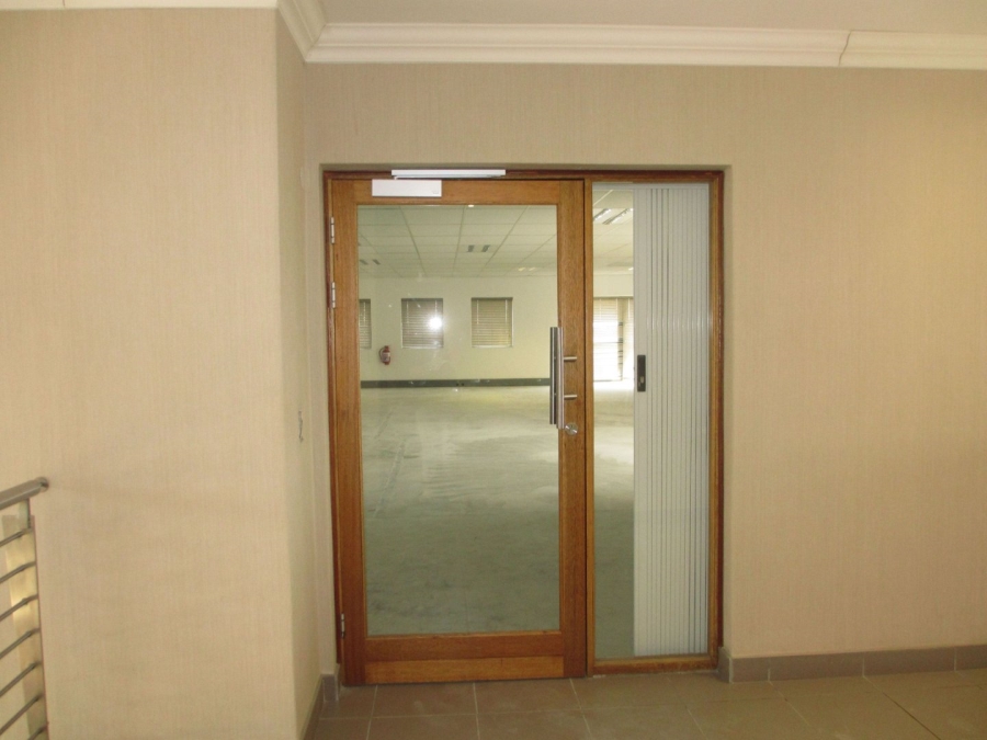 To Let commercial Property for Rent in Fourways Gardens Gauteng