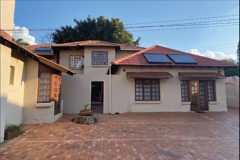 10 Bedroom Property for Sale in Bedfordview Gauteng