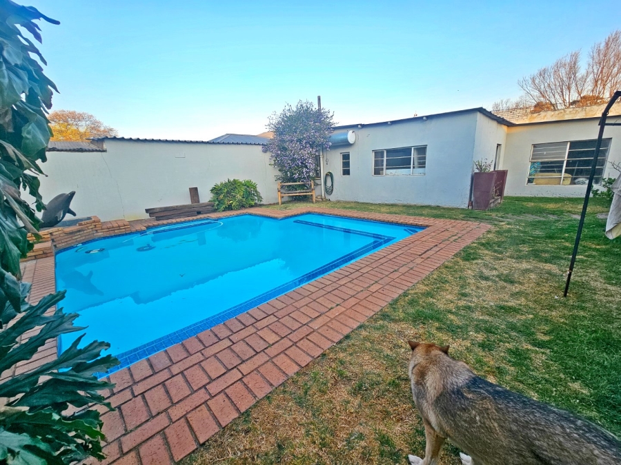 6 Bedroom Property for Sale in Brakpan Central Gauteng