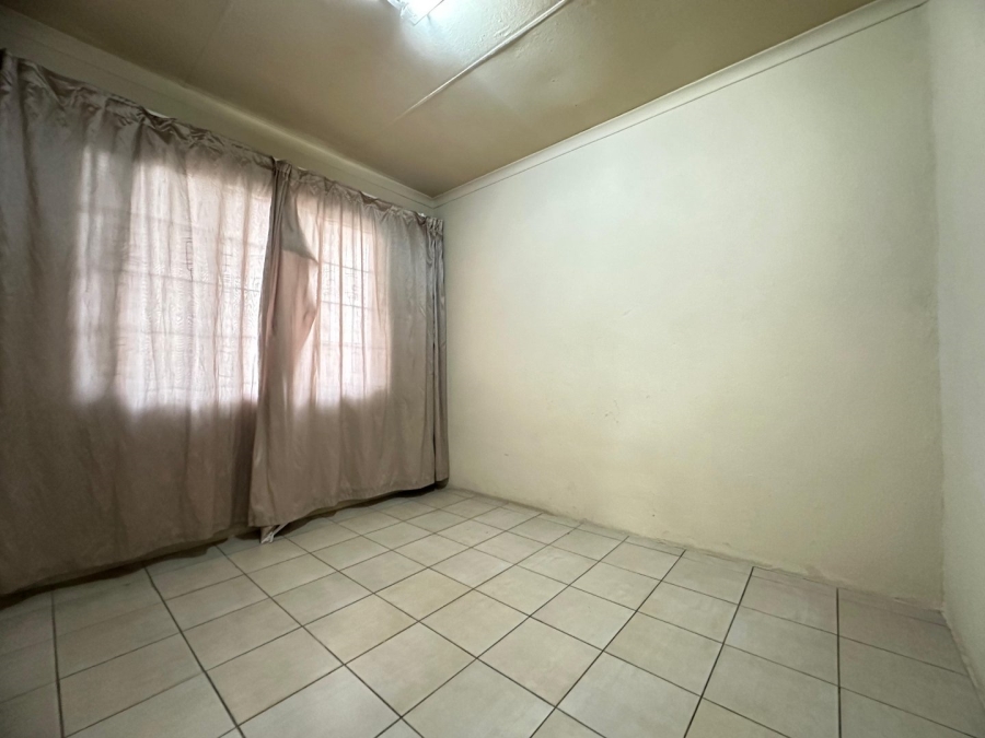 4 Bedroom Property for Sale in Lenasia Ext 13 Gauteng