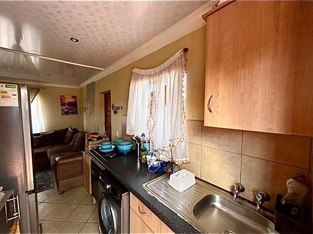 2 Bedroom Property for Sale in Theresa Park Gauteng