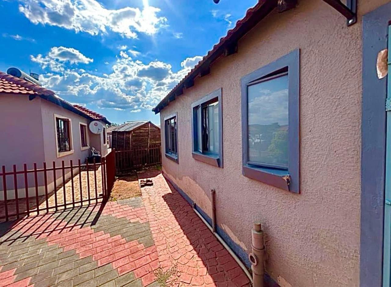 2 Bedroom Property for Sale in Theresa Park Gauteng