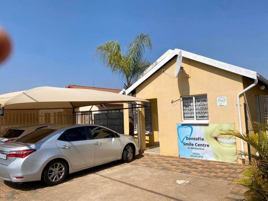 To Let commercial Property for Rent in Soshanguve VV Gauteng