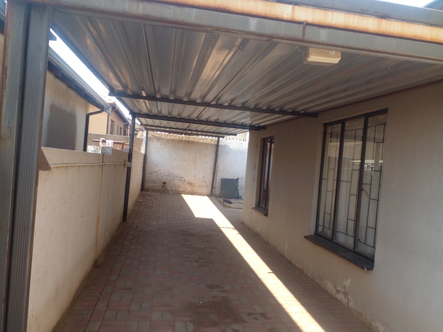 To Let 3 Bedroom Property for Rent in Soshanguve VV Gauteng