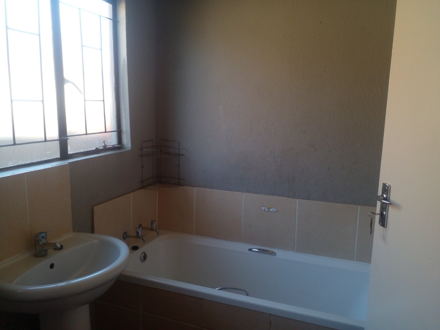 To Let 3 Bedroom Property for Rent in Soshanguve VV Gauteng