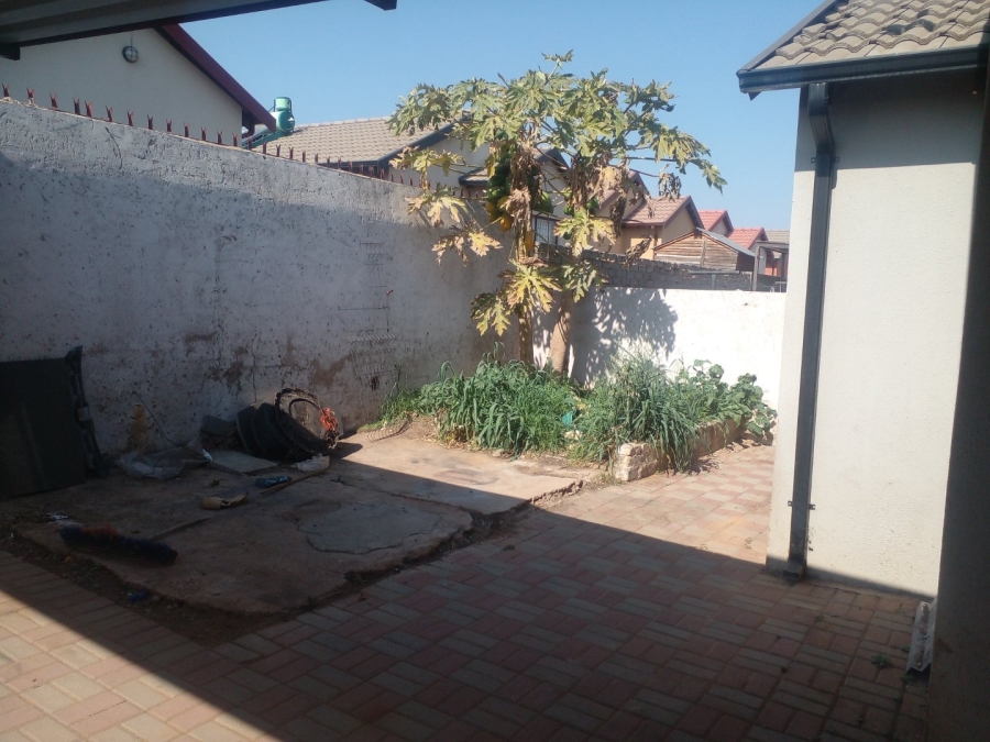 To Let 3 Bedroom Property for Rent in Soshanguve VV Gauteng