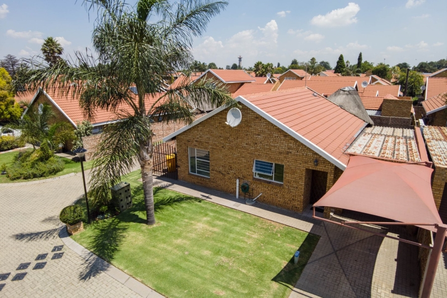 3 Bedroom Property for Sale in Bonaero Park Gauteng