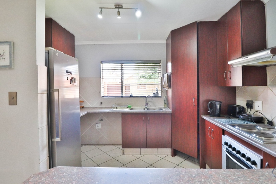 3 Bedroom Property for Sale in Bonaero Park Gauteng