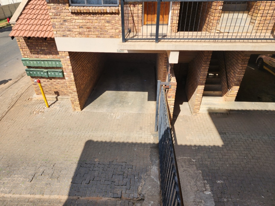 1 Bedroom Property for Sale in Kempton Park Central Gauteng