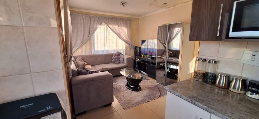 To Let 2 Bedroom Property for Rent in Soshanguve VV Gauteng