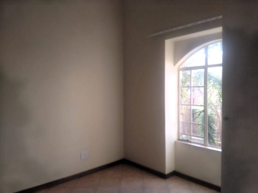 To Let 2 Bedroom Property for Rent in Mooikloof Ridge Gauteng