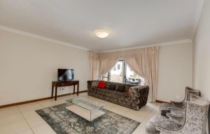 To Let 5 Bedroom Property for Rent in Savannah Hills Estate Gauteng