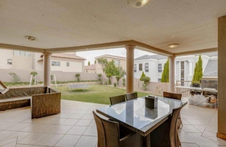 To Let 5 Bedroom Property for Rent in Savannah Hills Estate Gauteng