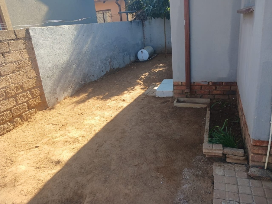 To Let 3 Bedroom Property for Rent in Soshanguve VV Gauteng