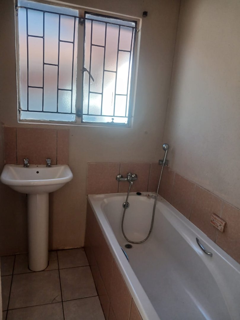 To Let 3 Bedroom Property for Rent in Soshanguve VV Gauteng